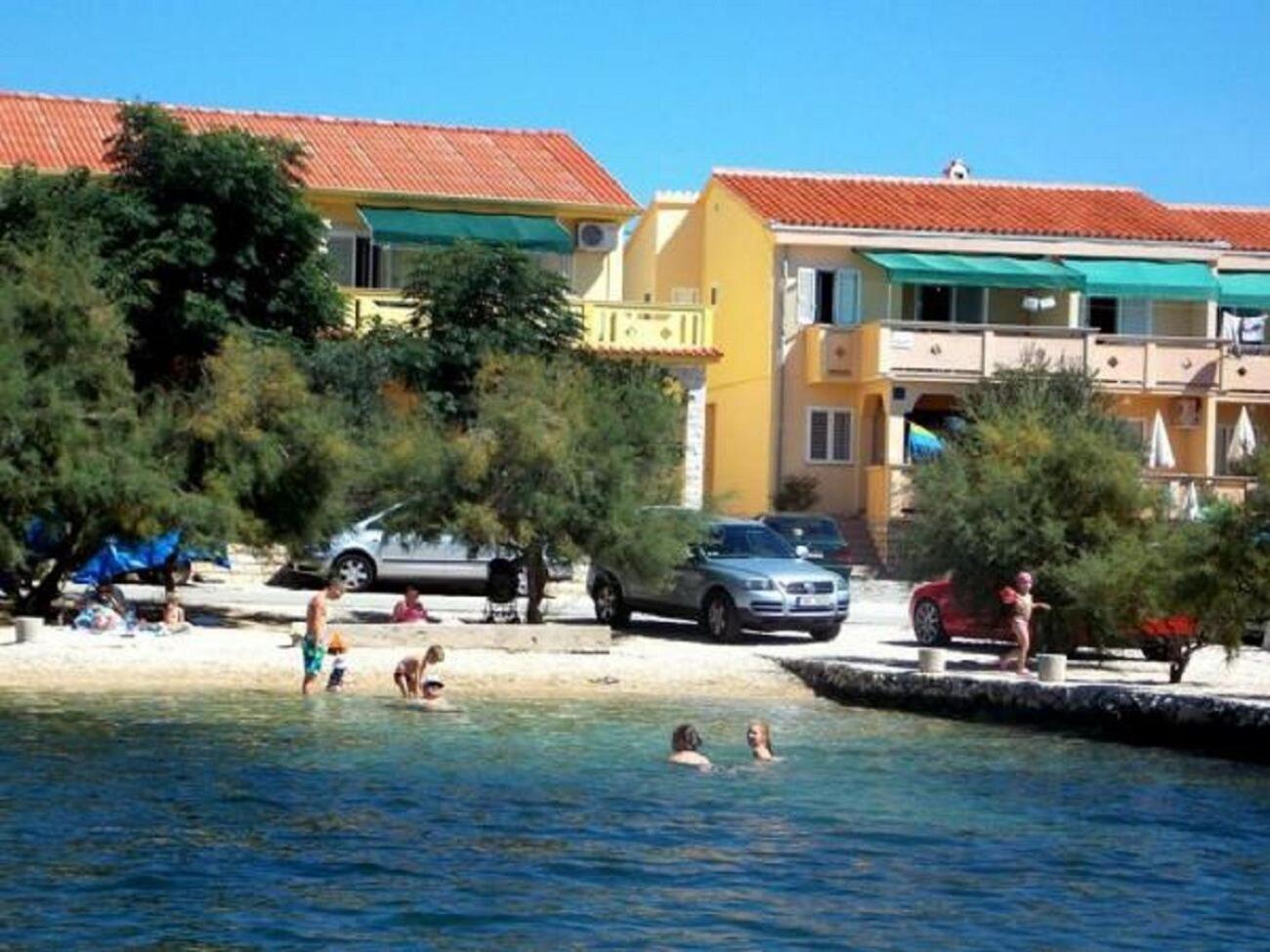 Apartment Kosta Kustići Exterior foto