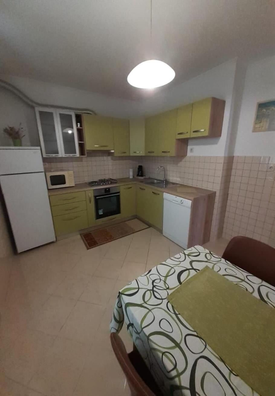 Apartment Kosta Kustići Exterior foto
